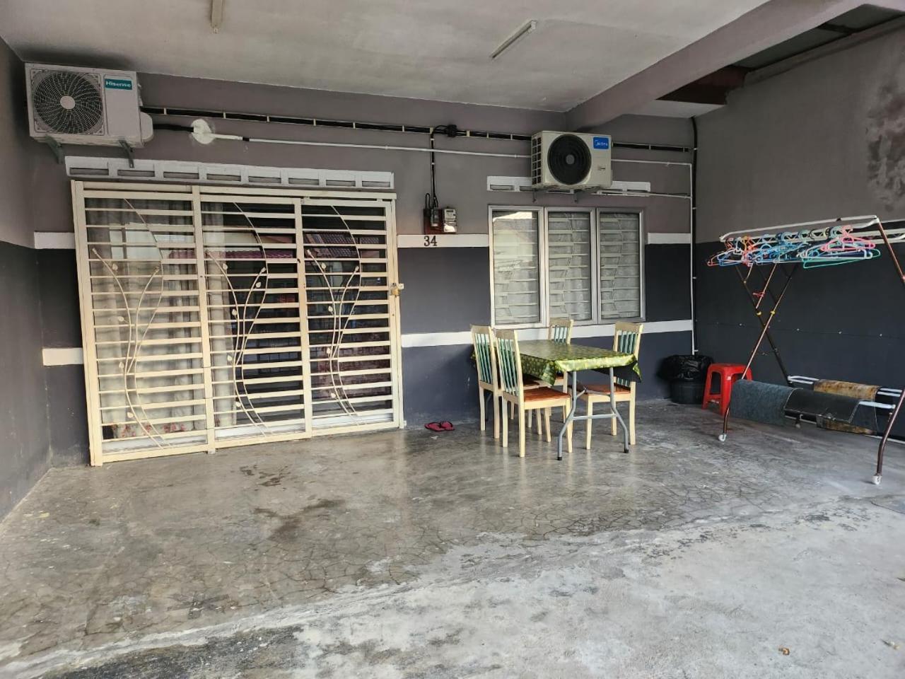 Villa Taufiq 34 Klia Sepang With 3 Airconds & Free Wi-Fi Banting  Esterno foto